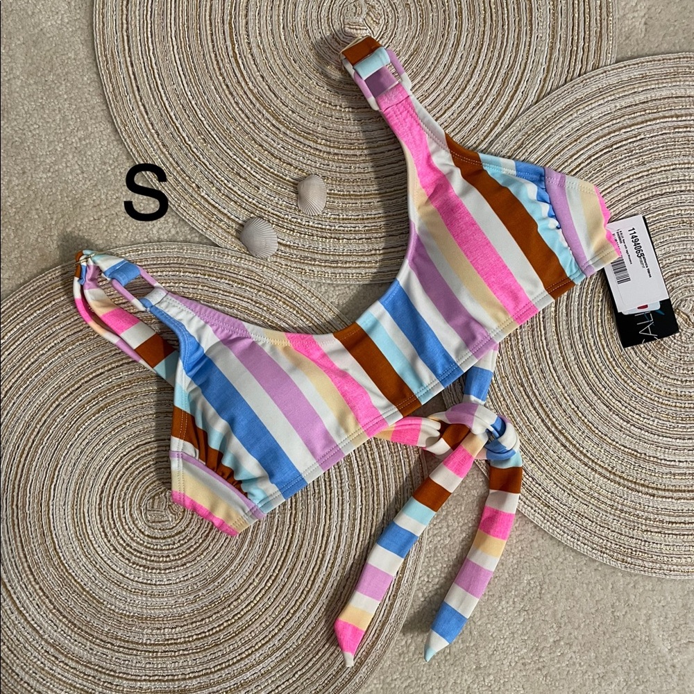 NWT pink pastels Candy stripe California waves bikini top